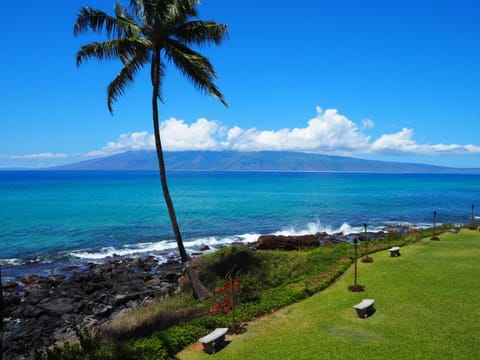 Such a gorgeous view from your private lanai. Relax and enjoy the beauty of Maui