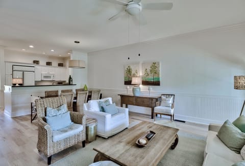 living/dining/kitchen