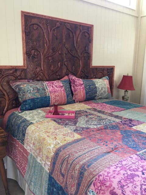 Super Comfy King Bed made for a Prince or Princess