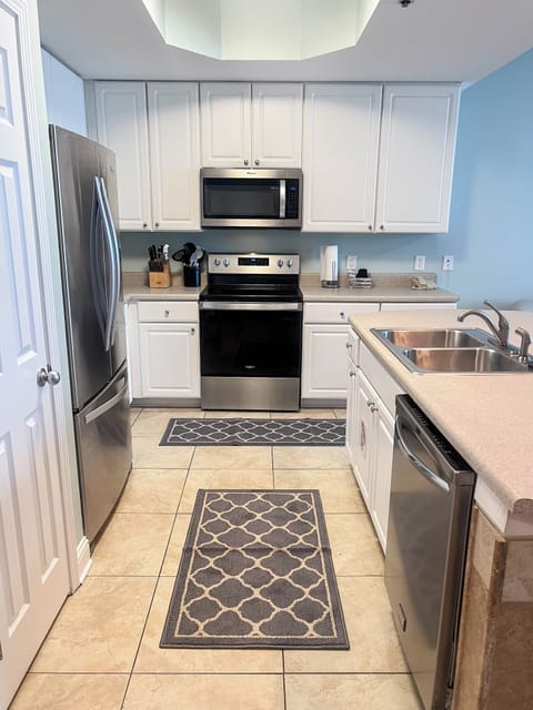 Well-furnished Kitchen with everything you would possibly need.