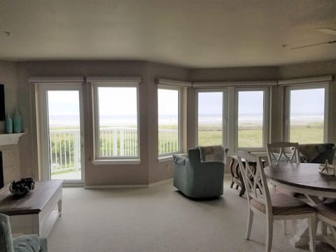 Living room with 4th floor view