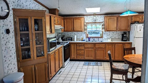 Large kitchen with all the necessities.