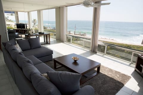 Floor to ceiling windows offer spectacular views day and night!