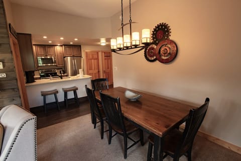 Plenty of room for a nice dinner.