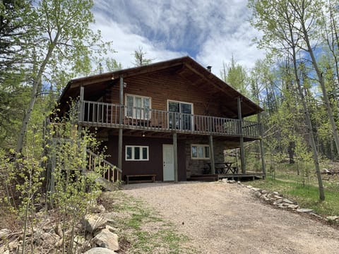 Welcome to Gold Claim Lodge!