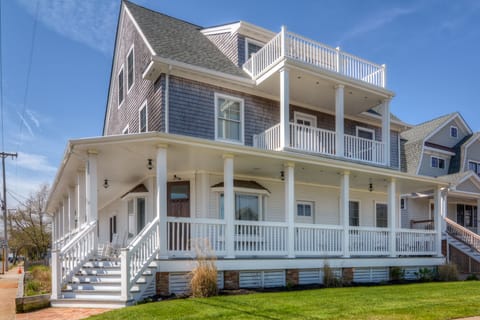 The Bay Head House: An original Landmark in the Heart of Town steps to the beach