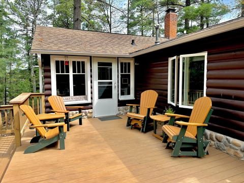 The upper part of the deck has two rocker chairs you'll never want to leave!