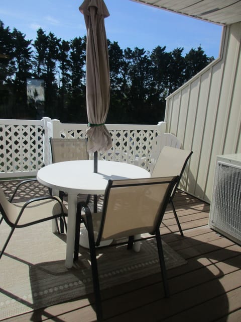 Back Deck overlooking Canal