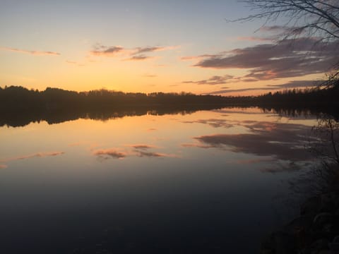 West facing lakefront lot makes for ideal sunsets.