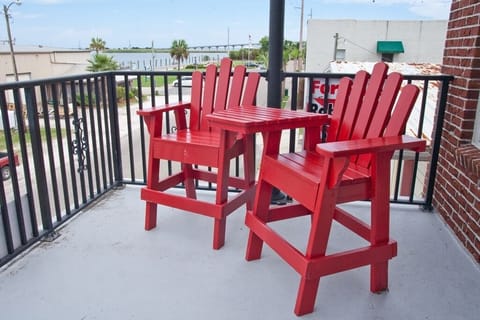 Riverview Covered Veranda