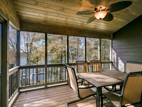 Screened in porch