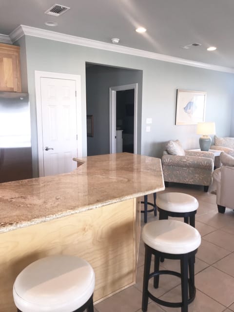 kitchen island with 4 barstools
