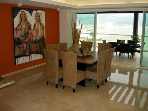 Your dining room with all the views...