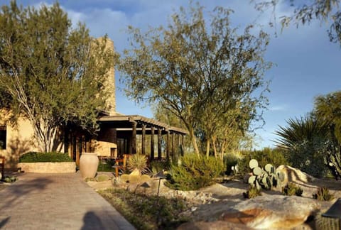 McDowell Bar and Grill