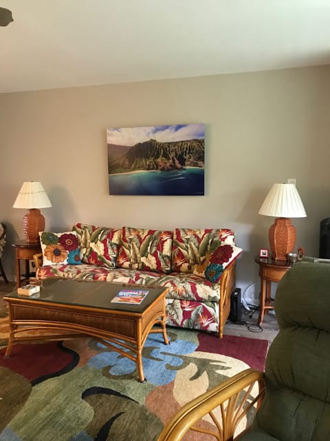 Totally renovated + new rug & artwork?