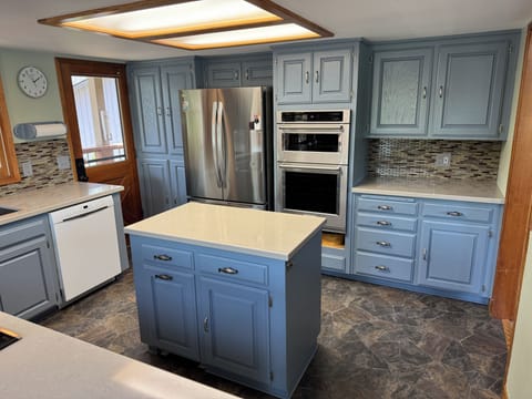 Newly remodeled kitchen.