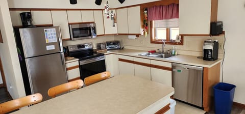 2nd Flr. Kitchen with all new Appliances.