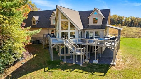 Wolf Ridge Chalet