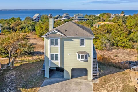 4-web-or-mls-406-Salmon-Ct-Front-Exterior-V4a