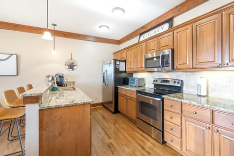 Kitchen--- Granite Counter-tops & Stainless Steel