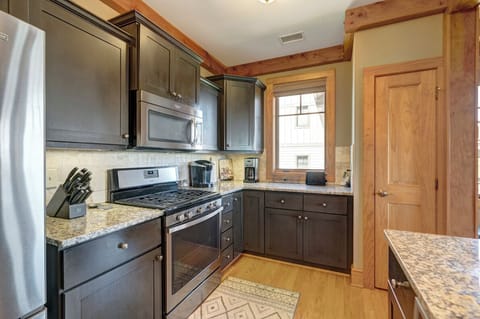 Kitchen--- Granite Counter-tops, Stainless Steel