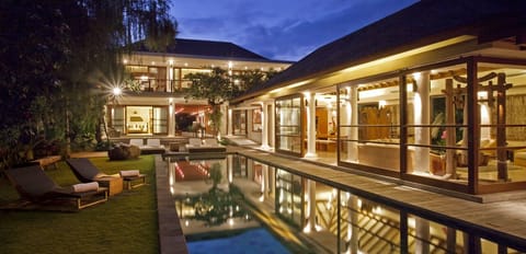 Contemporary 4 Bedroom Villa in Canggu