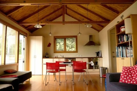 Lounge Dining