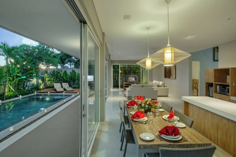 Contemporary 4 Bedroom Villa in Canggu