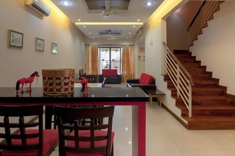 Cozy#Wifi#Comfortable 3 Storey Villa 
