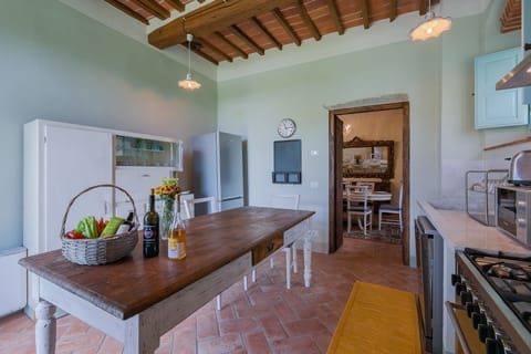 Property, Room, Building, Ceiling, Furniture, Interior Design, House, Yellow, Real Estate, Table