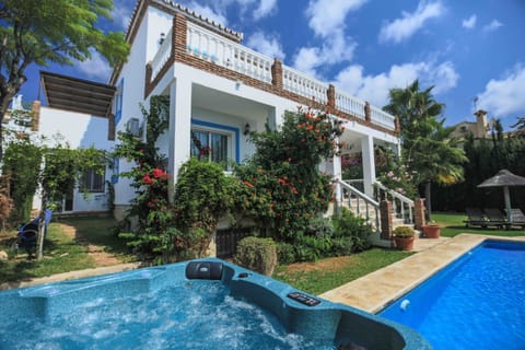 Private Pool and Jacuzzi