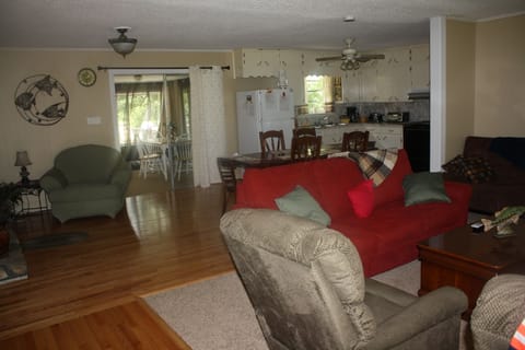 Open floor plan w/ LR, dining/ kitchen.  Sofa bed and futon in LR.