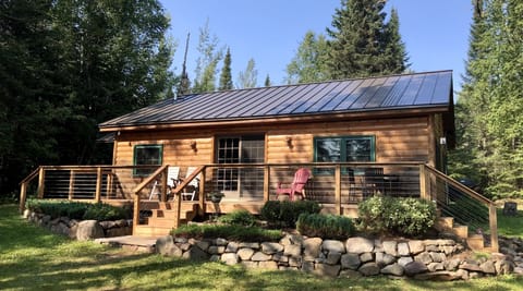 Main cabin facing Pike Lake