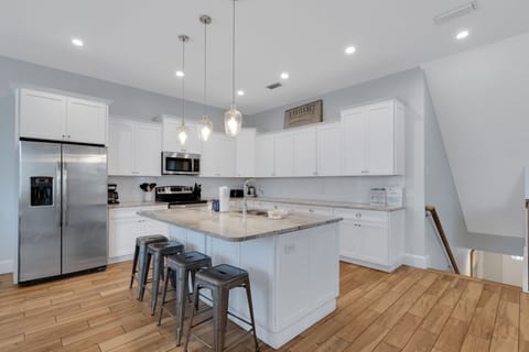 Kitchen, Breakfast Bar