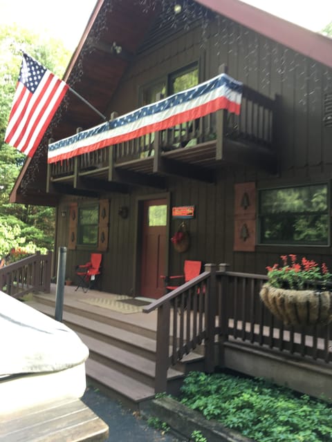 Welcome to Placid Chalet!