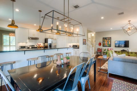 Dining table seats an additional 8 people.