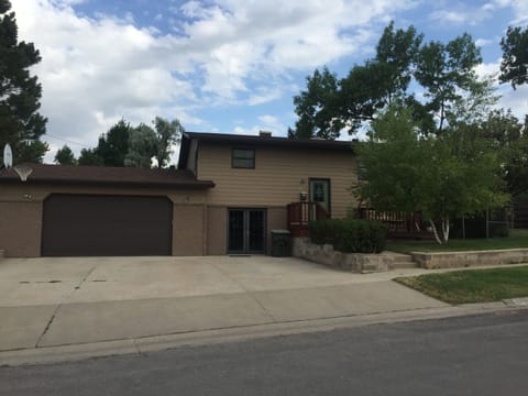 4 bedroom 2 bath home - walking distance from Sturgis Main Street