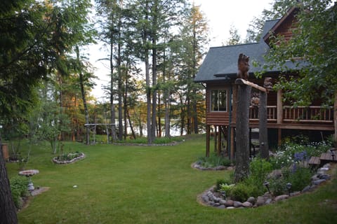 Park-Like Yard to Lake