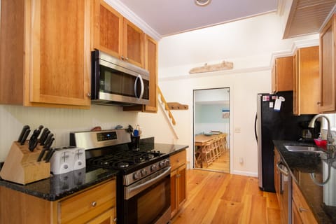 kitchen in Quahog showing the large dining area for eating in cooler weather