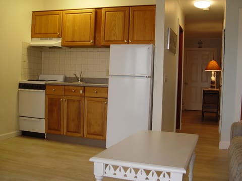 Unit ( B ) living space 