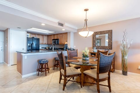 Tommy Bahama dinette & 3  under-counter stools for those quick snacks