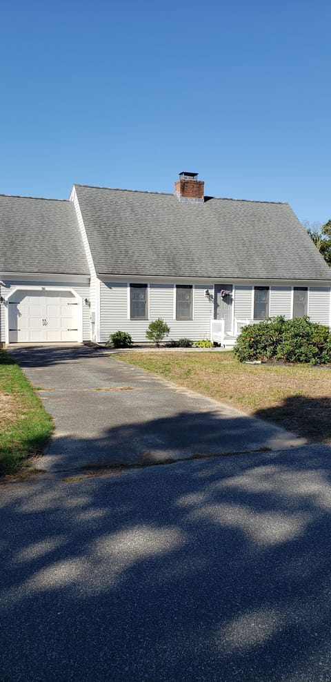 2022Exterior freshly painted