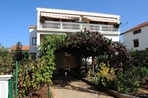 Parking under shadow