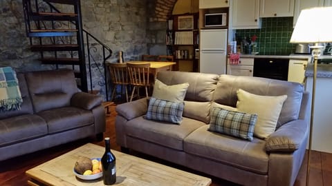 Living room/ kitchen/ dining area