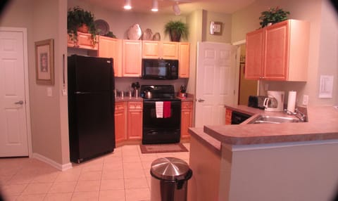 Fully equipped kitchen