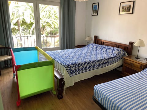 Family room with 1 double and 1 single bed travel cot available