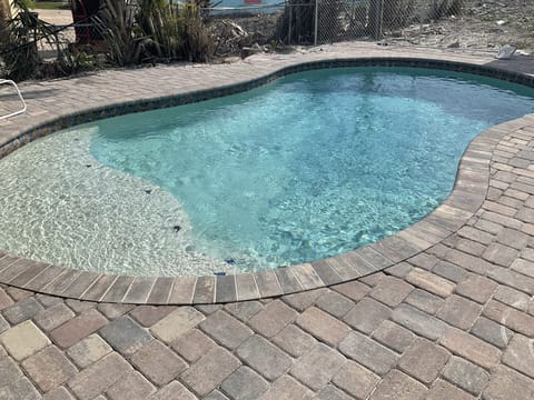 Heated Pool With Sun Ledge