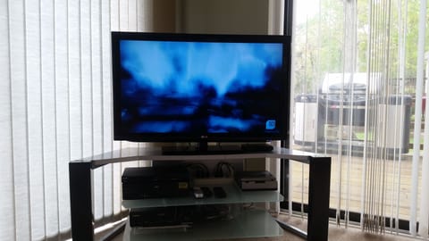 Sun Room with 42 ft Flat Screen