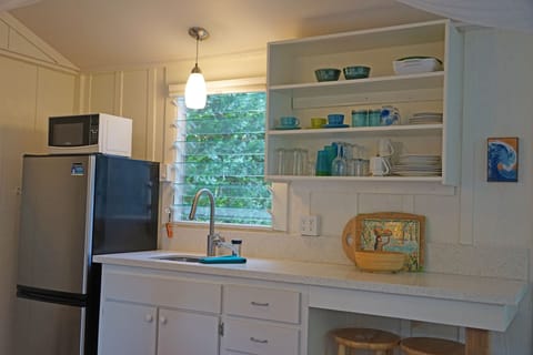 Spacious and well-equipped for preparing light meals in Moonrise Cottage.