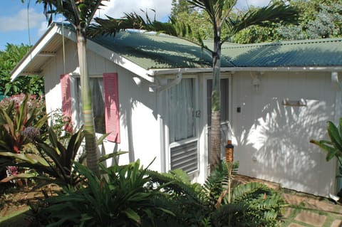 Ask about Moonrise Guest Cottage, next door, to accommodate 2 additional people.